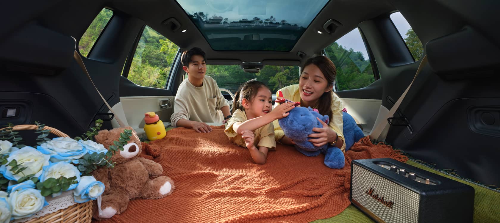 Toyota bZ3X — Flexible Space, Panoramic Roof Toyota bZ3X panoramic roof and flexible seating space